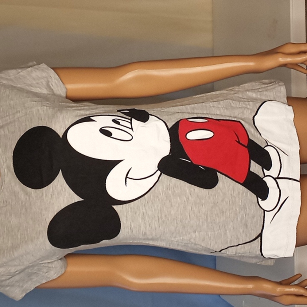 ⭐Disney Mickey Mouse t-shirt XL⭐